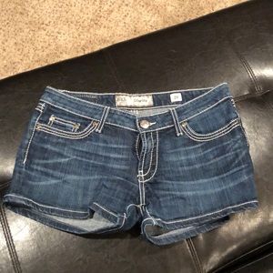 Buckle shorts
